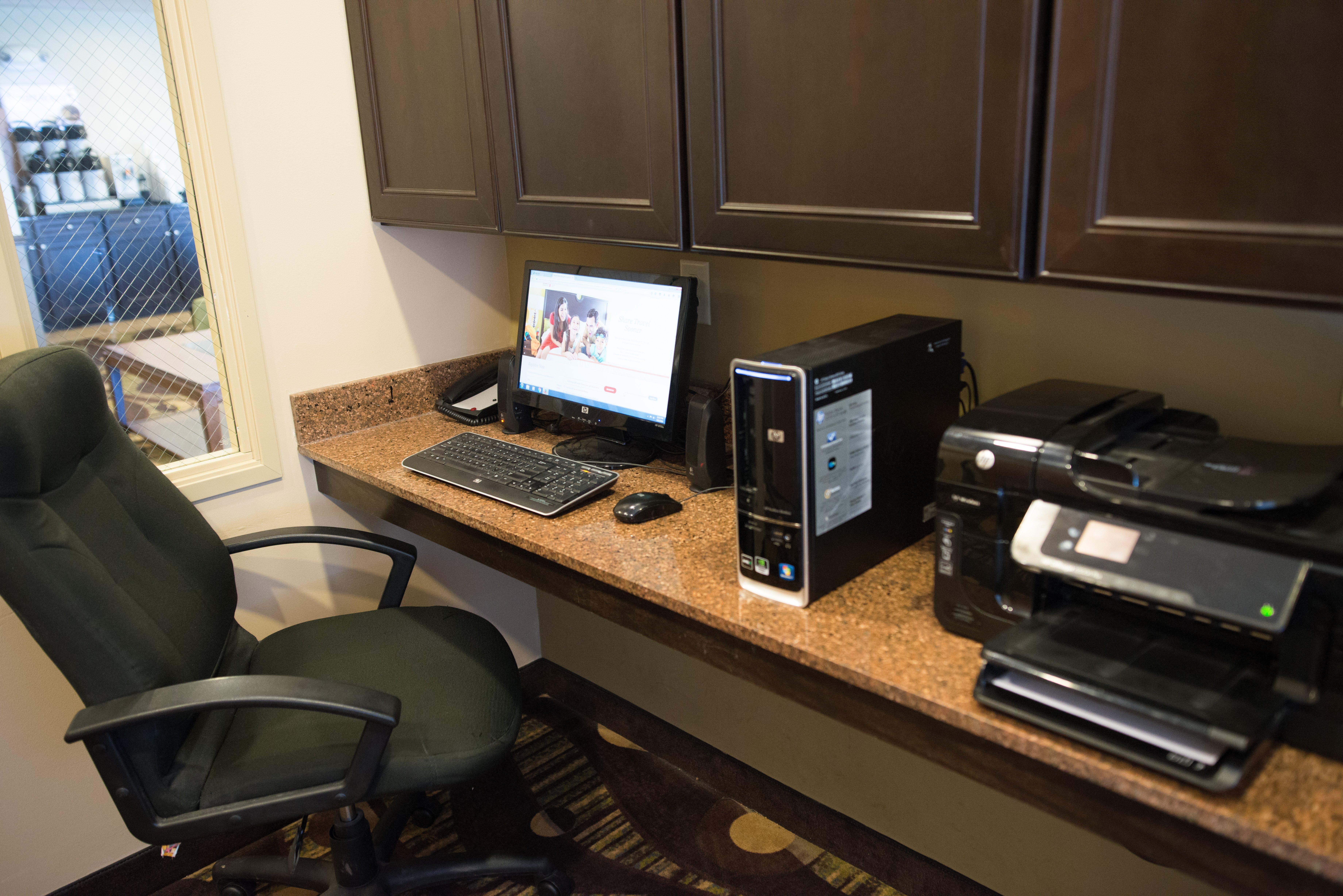 Holiday Inn Express & Suites Northwood By Ihg Silver Lake Екстер'єр фото