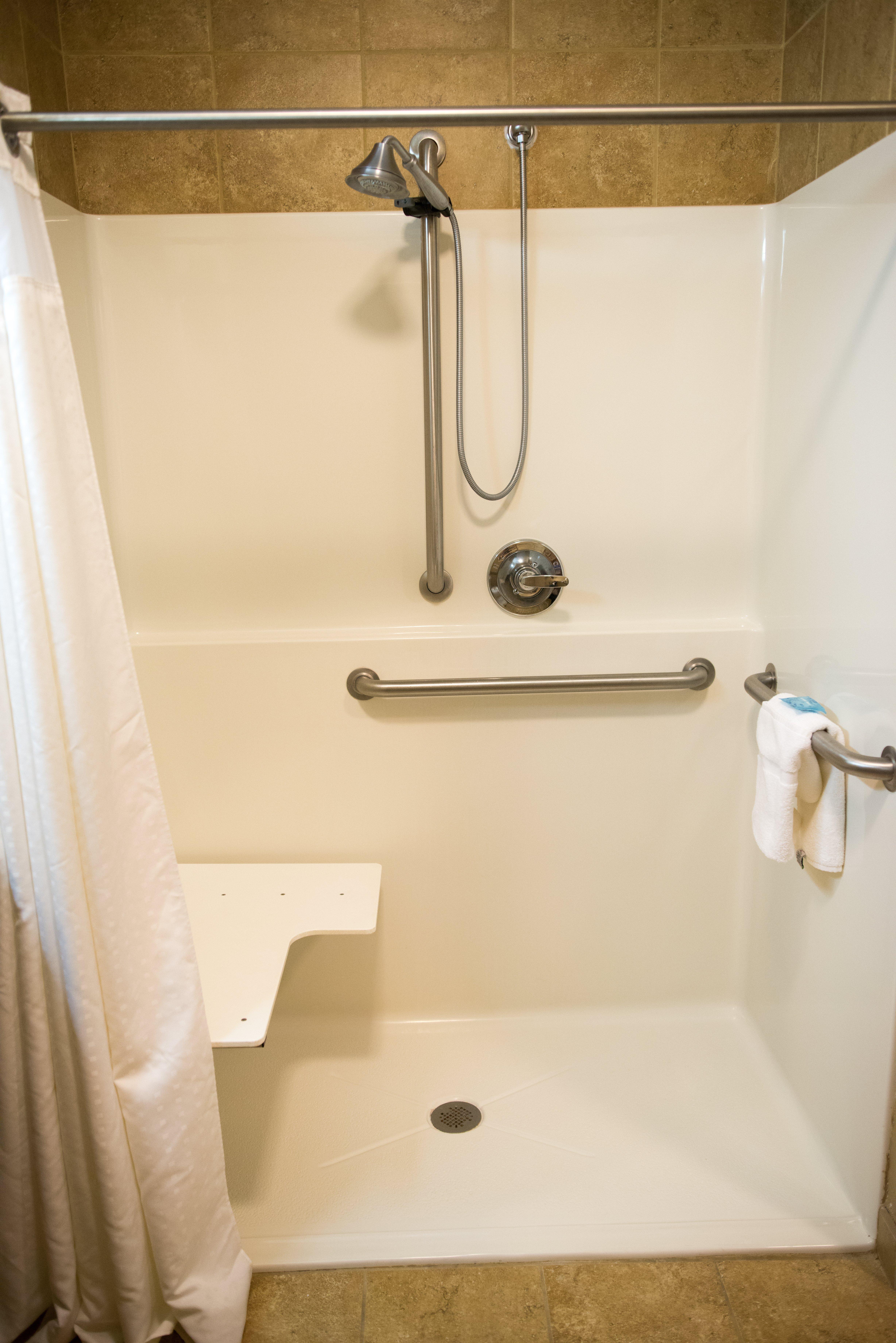 Holiday Inn Express & Suites Northwood By Ihg Silver Lake Екстер'єр фото