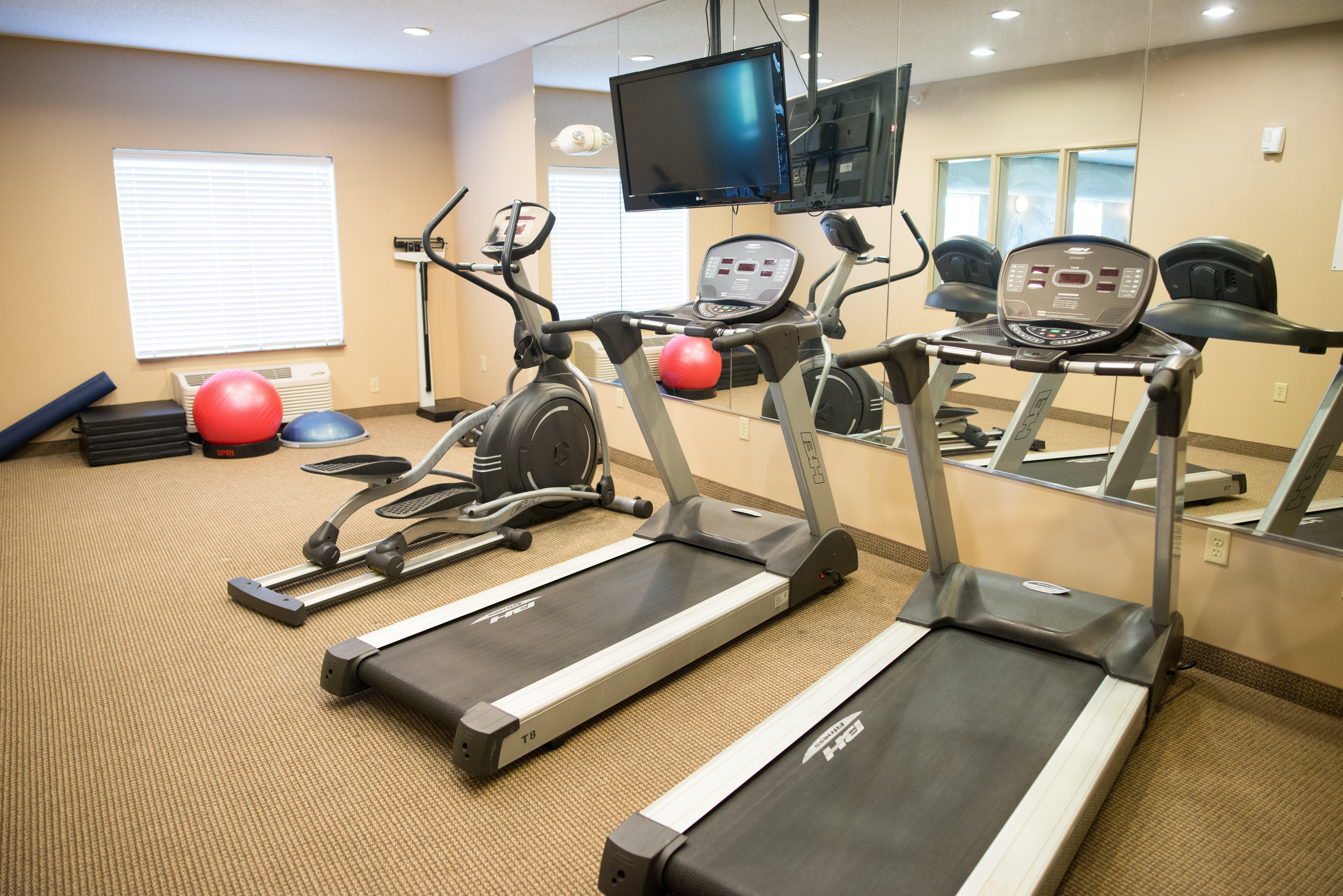 Holiday Inn Express & Suites Northwood By Ihg Silver Lake Екстер'єр фото