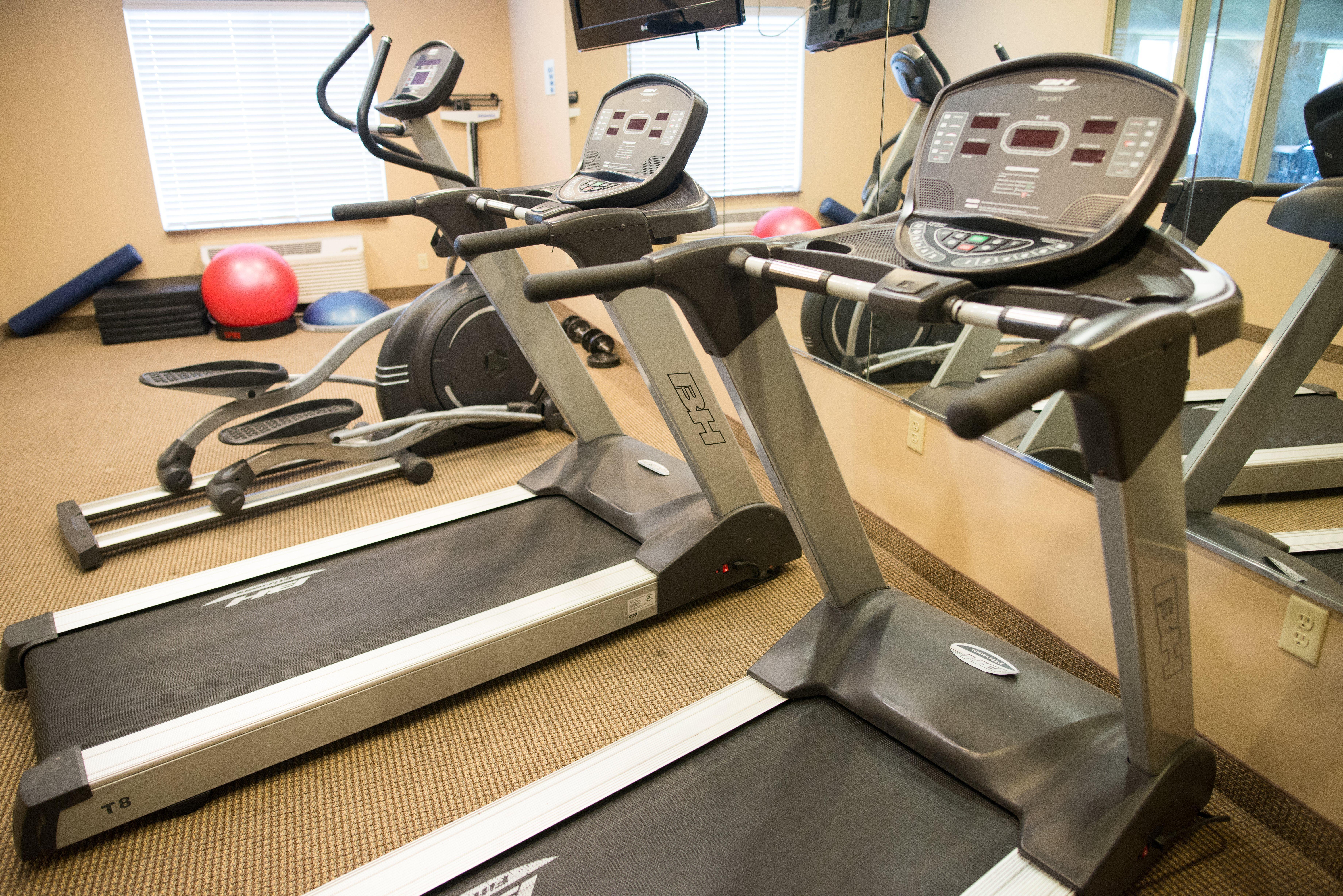 Holiday Inn Express & Suites Northwood By Ihg Silver Lake Екстер'єр фото